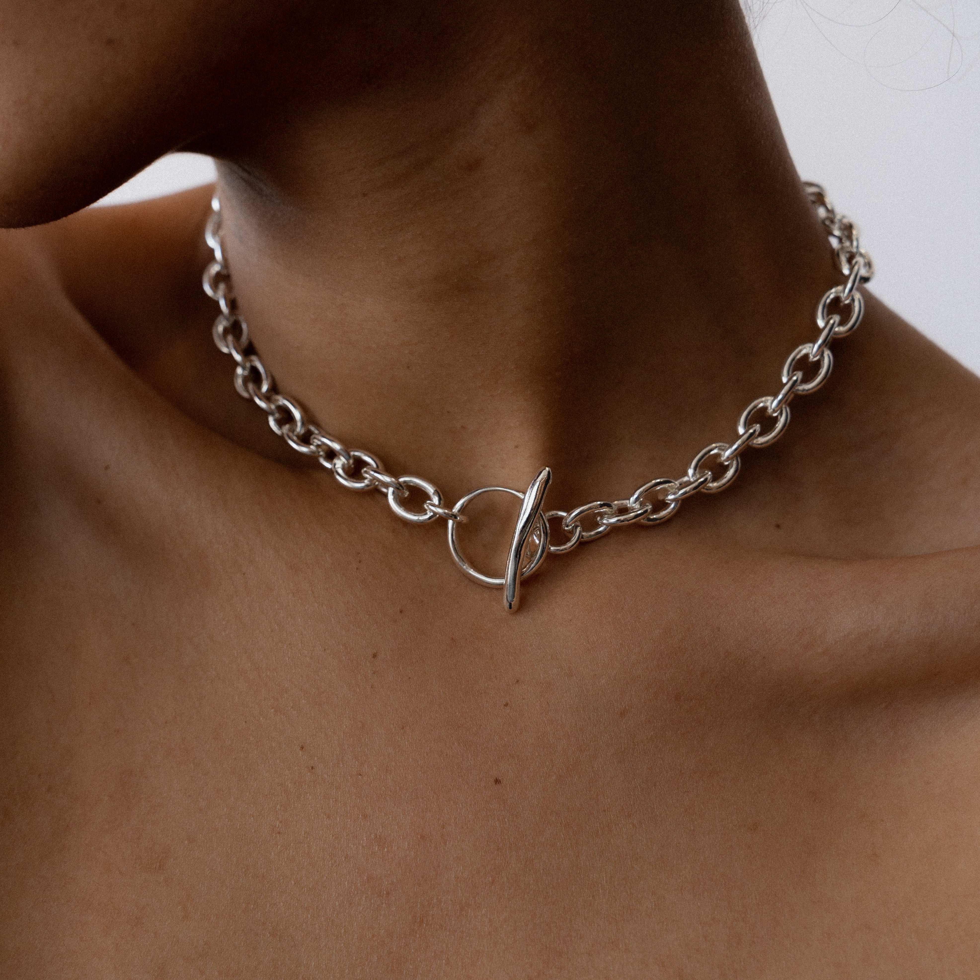 LUNE NECKLACE